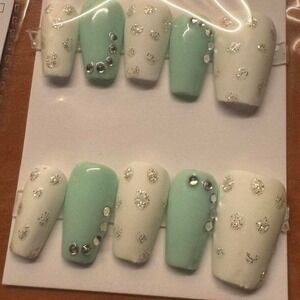 Press On Nails Mint Green White Silver Rhinestone‎ Accent Full Set